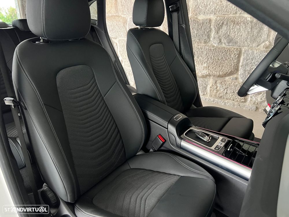 Mercedes-Benz EQA 300 4Matic Progressive - 18