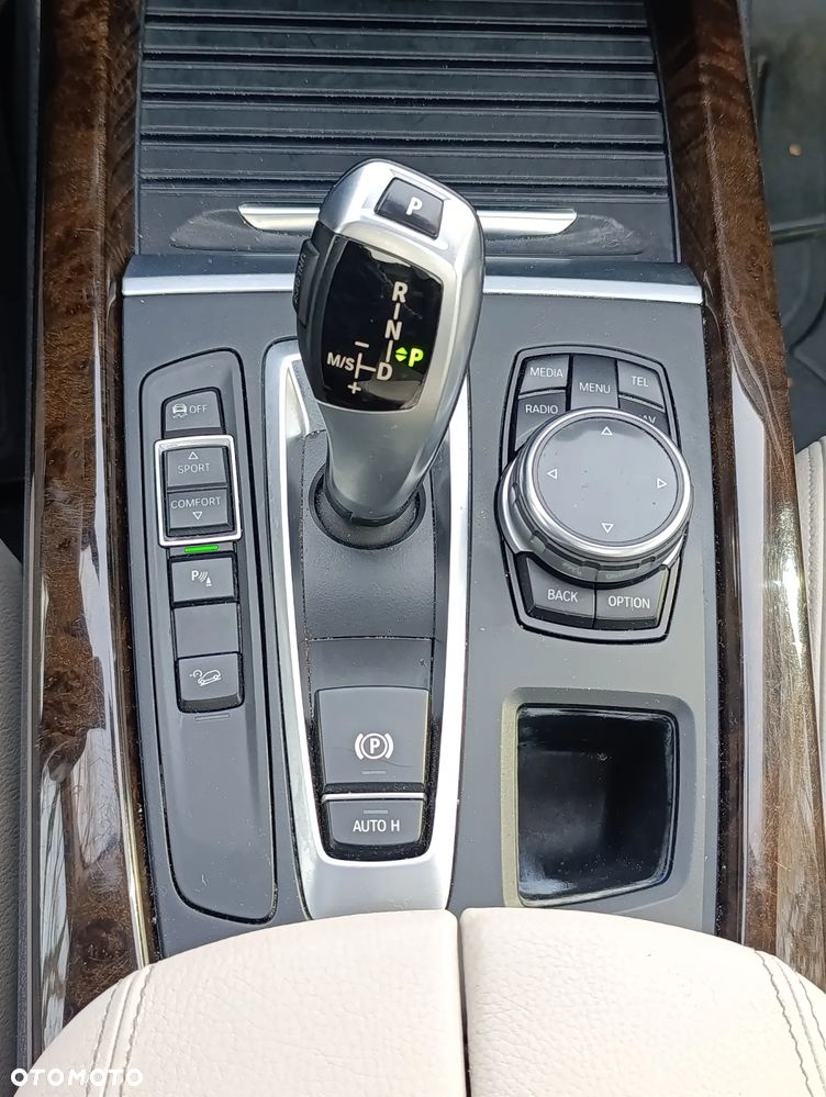 BMW X5 xDrive35i Edition Exclusive - 12