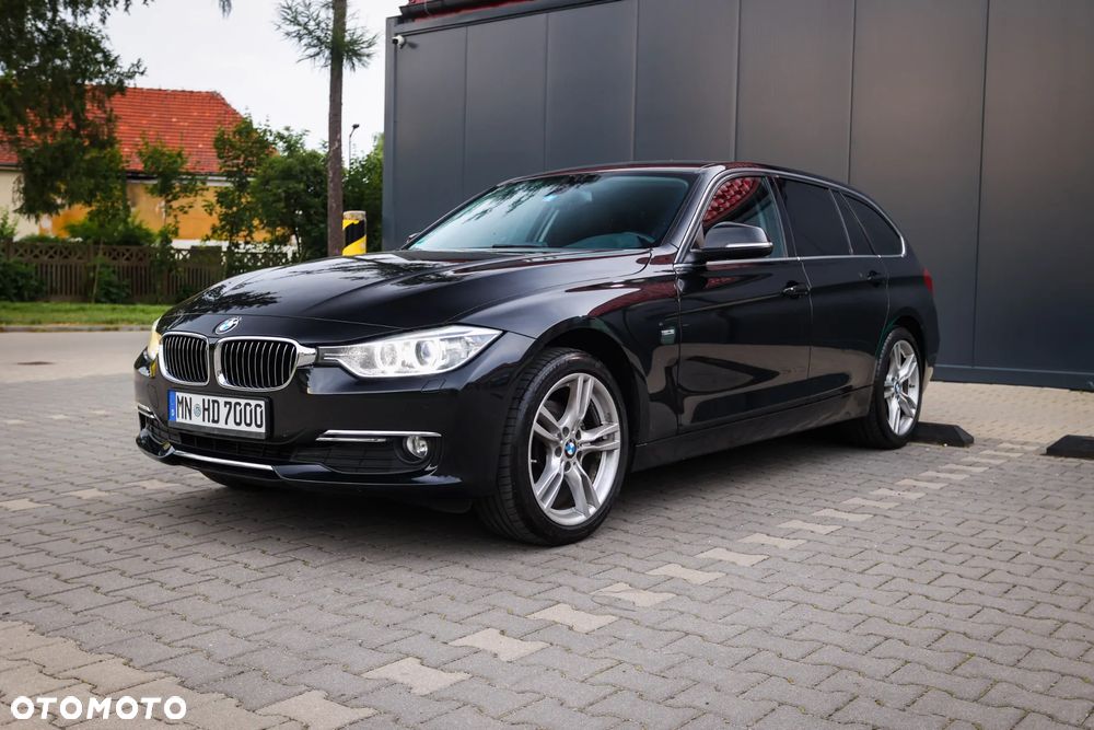 BMW Seria 3 320d Luxury Line - 12
