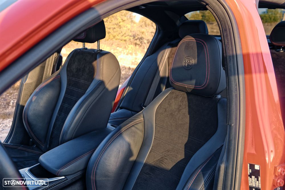 Alfa Romeo Giulia 2.0 T Estrema Q4 AT8 - 25