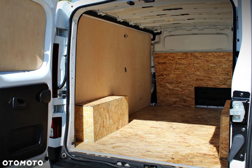 Renault Trafic L2H1 Long - 17