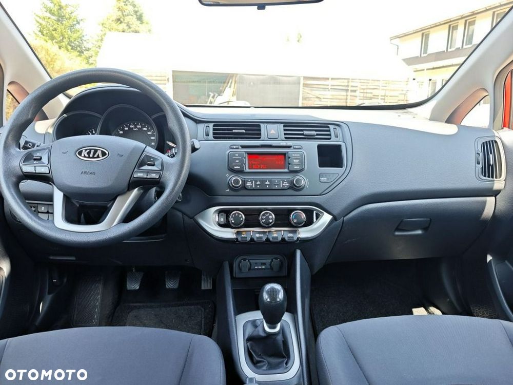 Kia Rio - 5