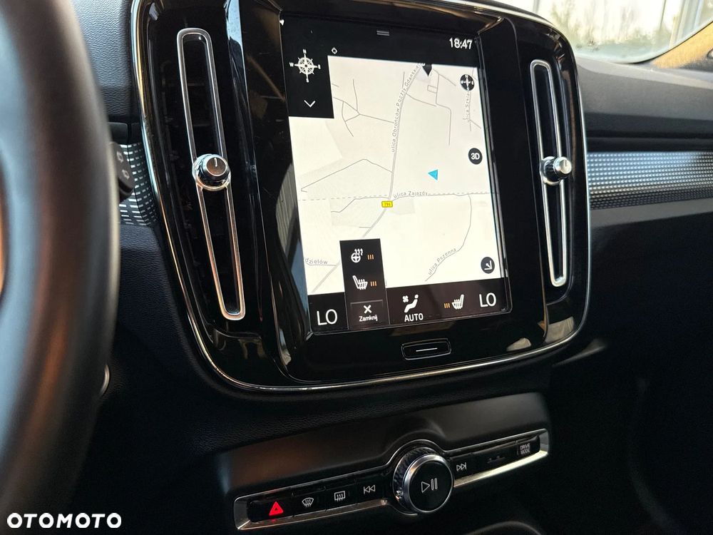 Volvo XC 40 T3 R-Design - 38