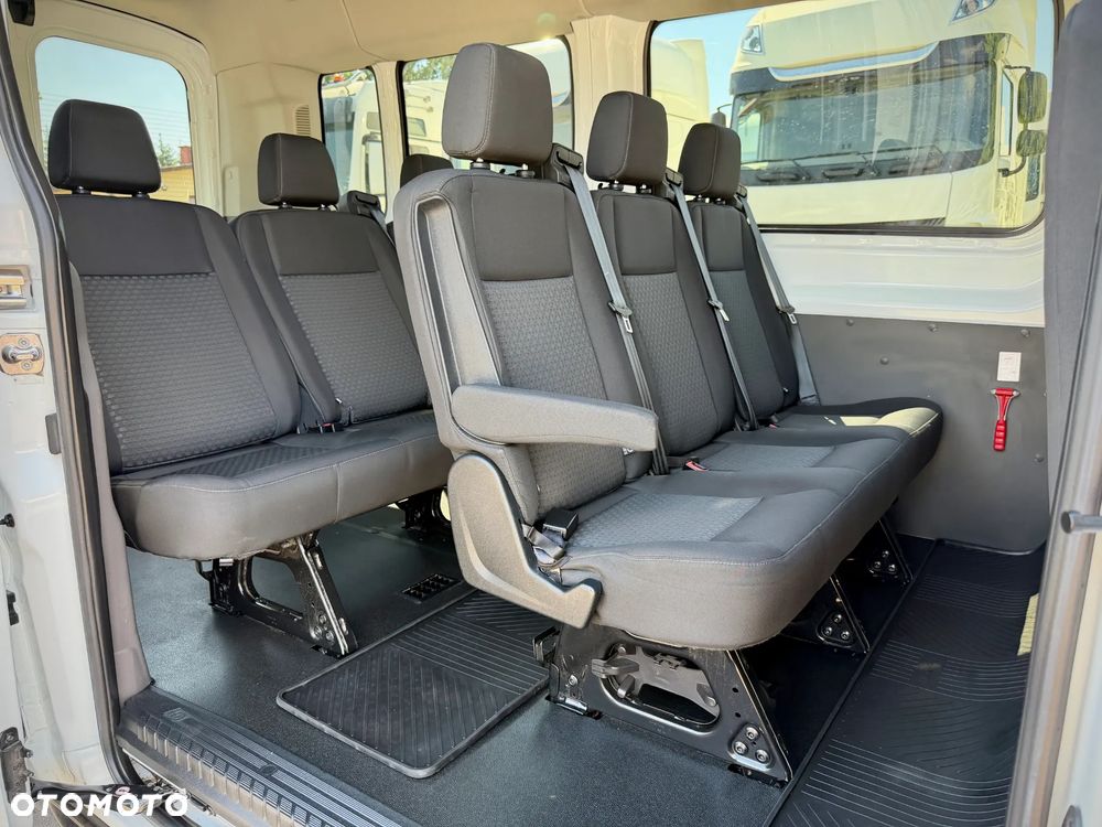 Ford Transit Kombi L3H2 Limited - 22
