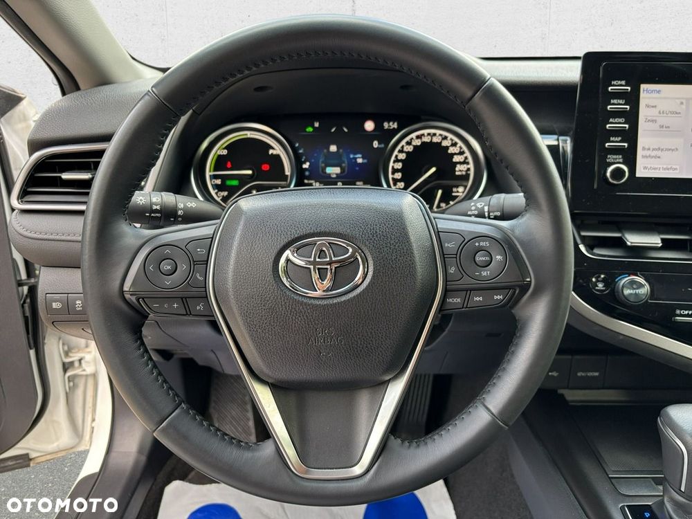 Toyota Camry - 16