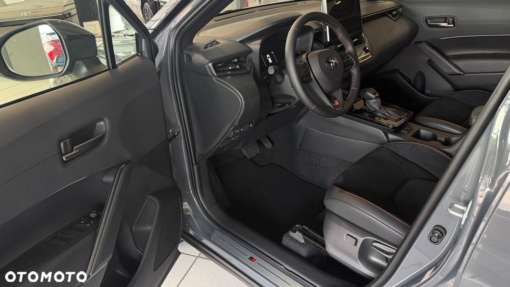 Toyota Corolla Cross - 10