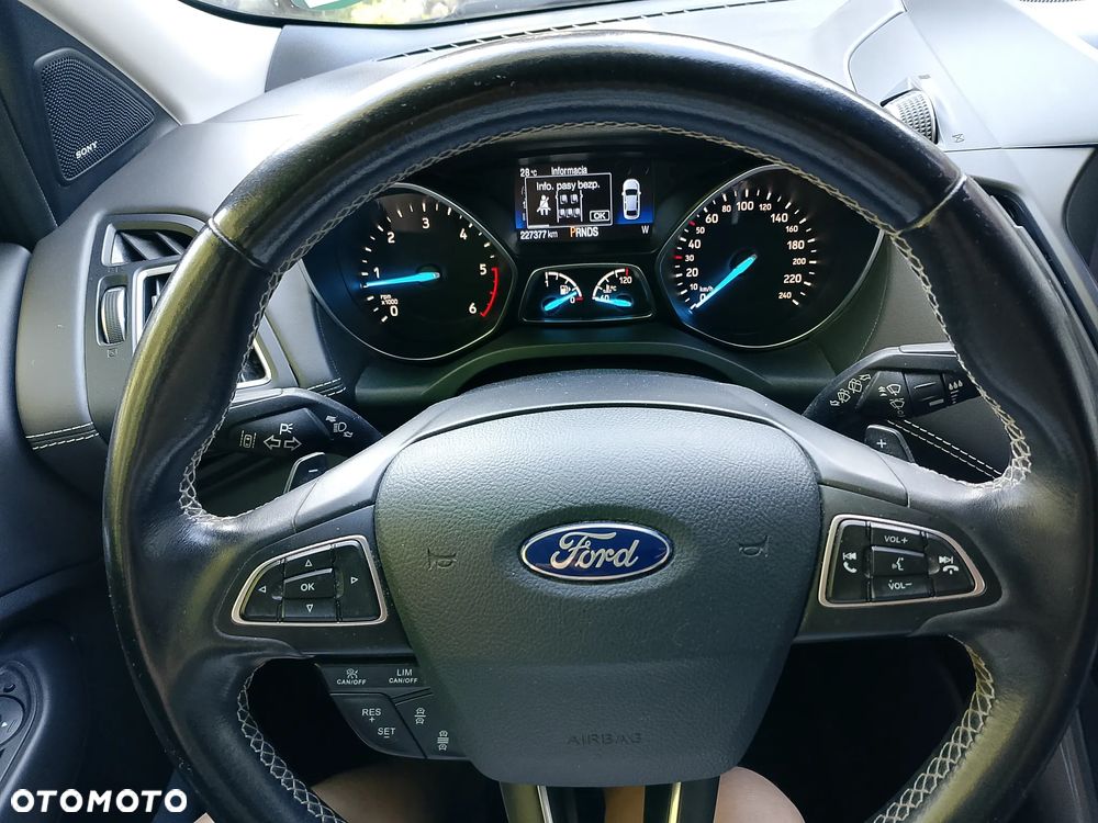 Ford Kuga 2.0 TDCi 4x4 Vignale - 12