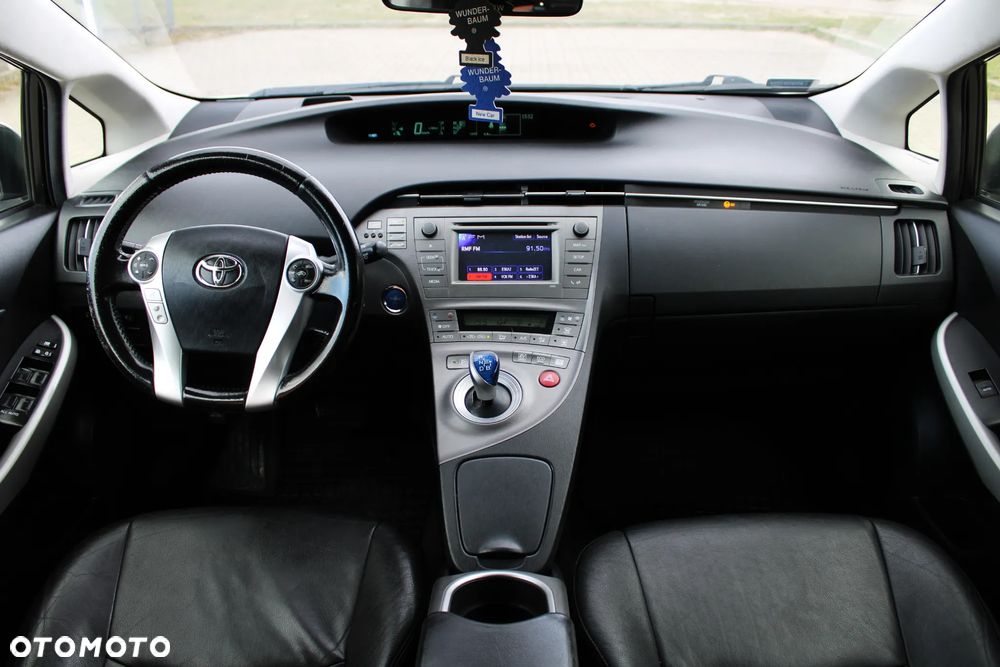 Toyota Prius - 17