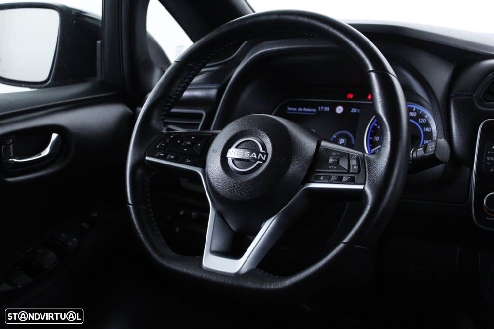 Nissan Leaf N-Connecta Two Tone - 17