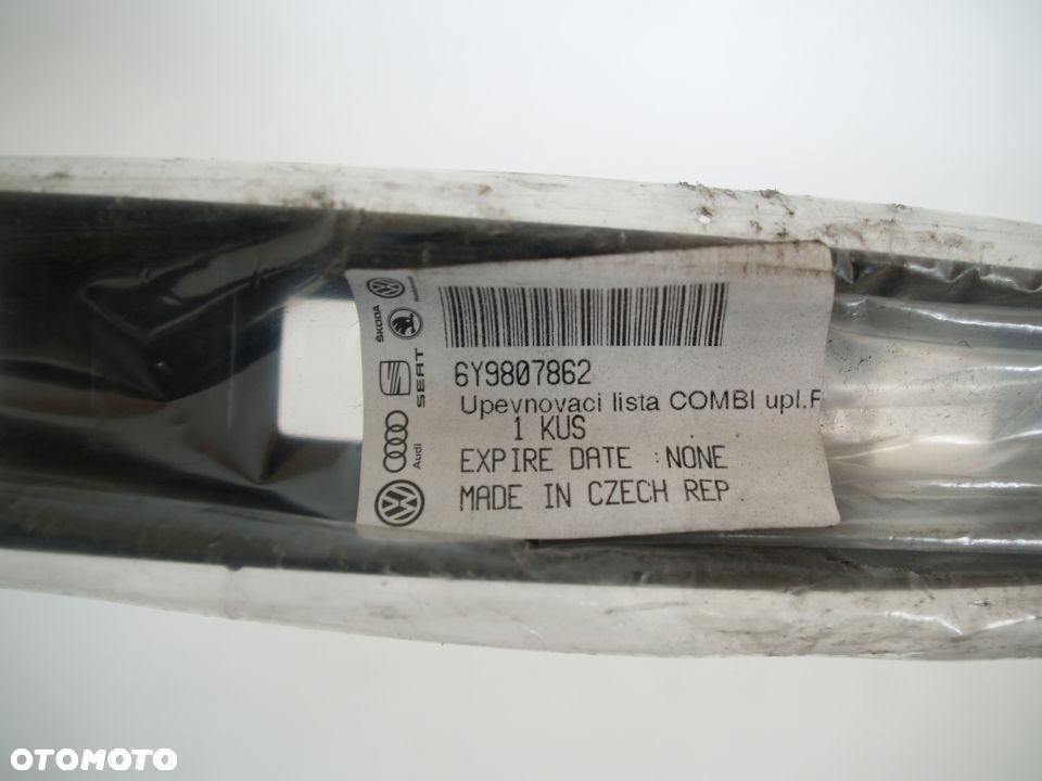Skoda Fabia Slizg prawy tyl tylny 1 I 6Y9807862 nowa - 2
