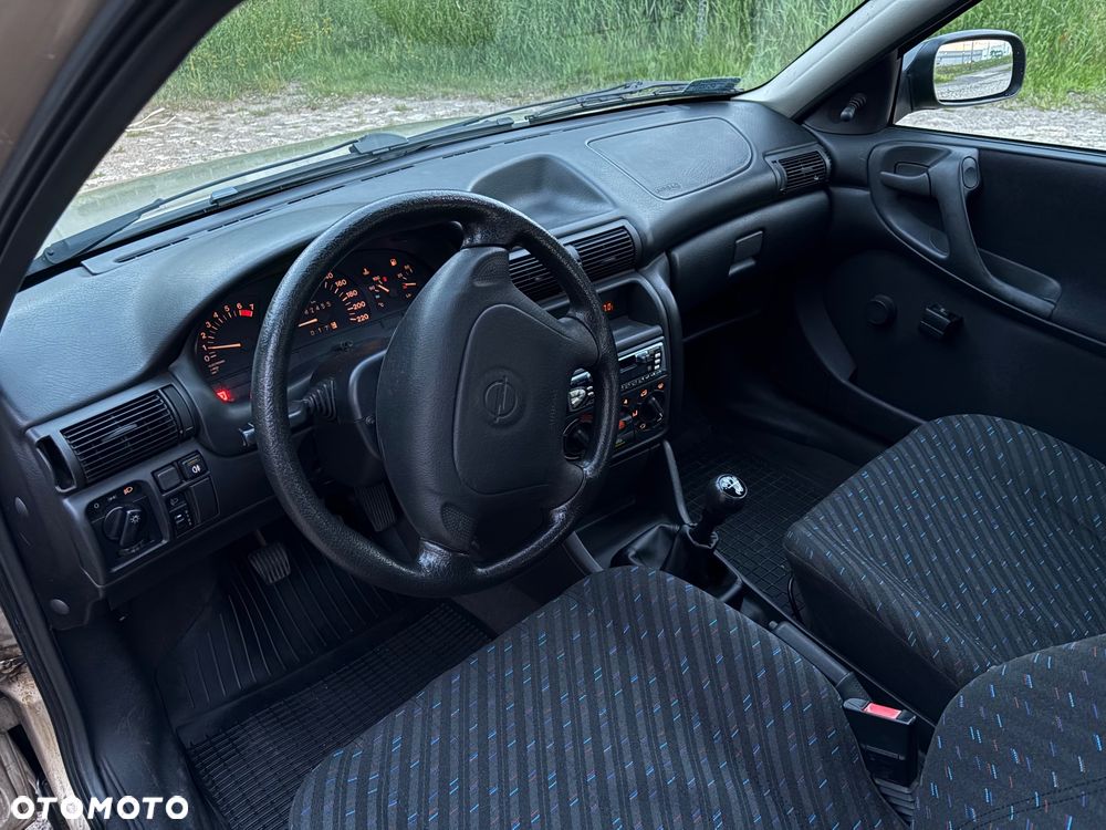 Opel Astra 1.4 Base - 7