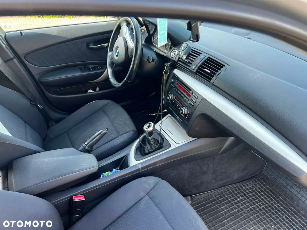 BMW Seria 1 120d - 10