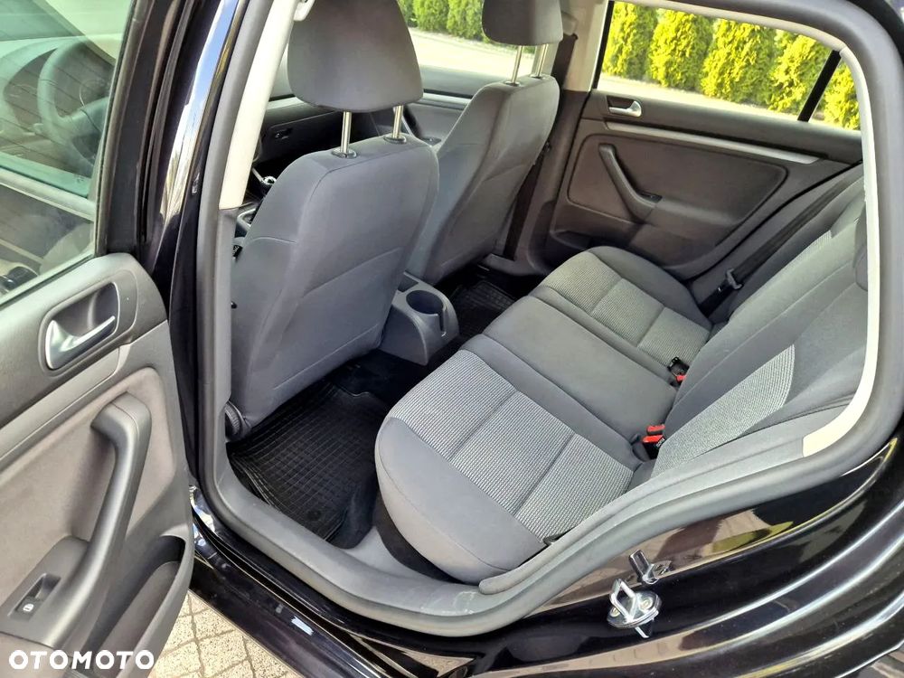 Volkswagen Golf - 20