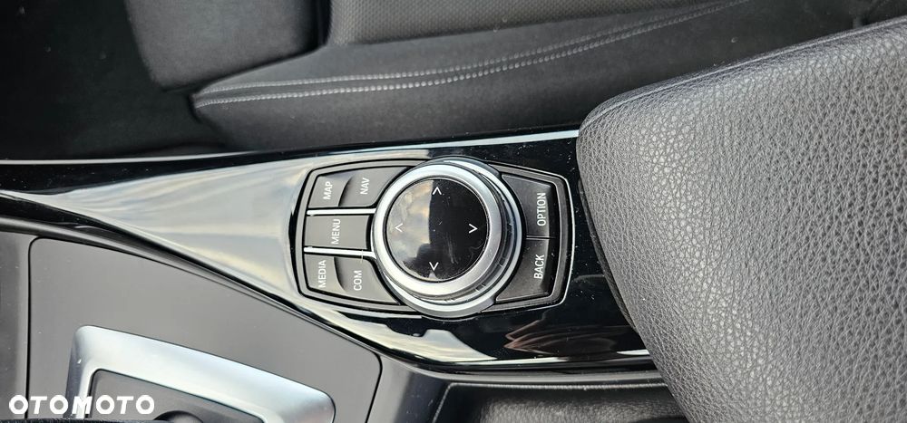 BMW Seria 1 116d Sport Line - 7