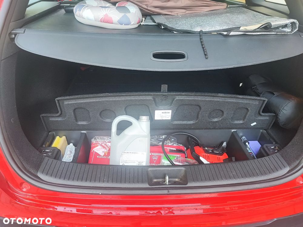 Hyundai i30 1.5 DPI Classic + - 7