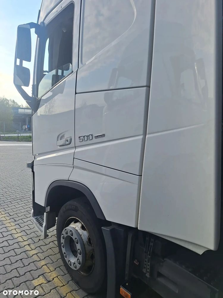 Volvo FH 4x2 500 KM LOW DECK - 2
