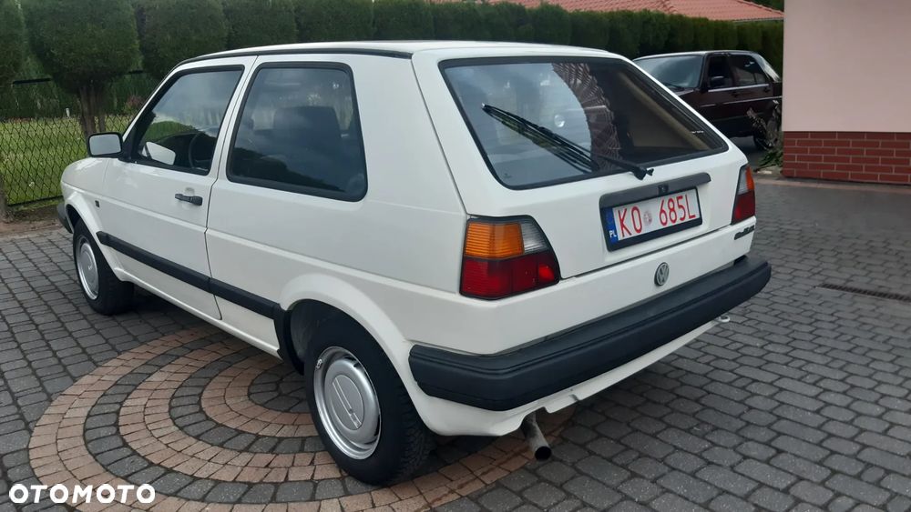 Volkswagen Golf - 25