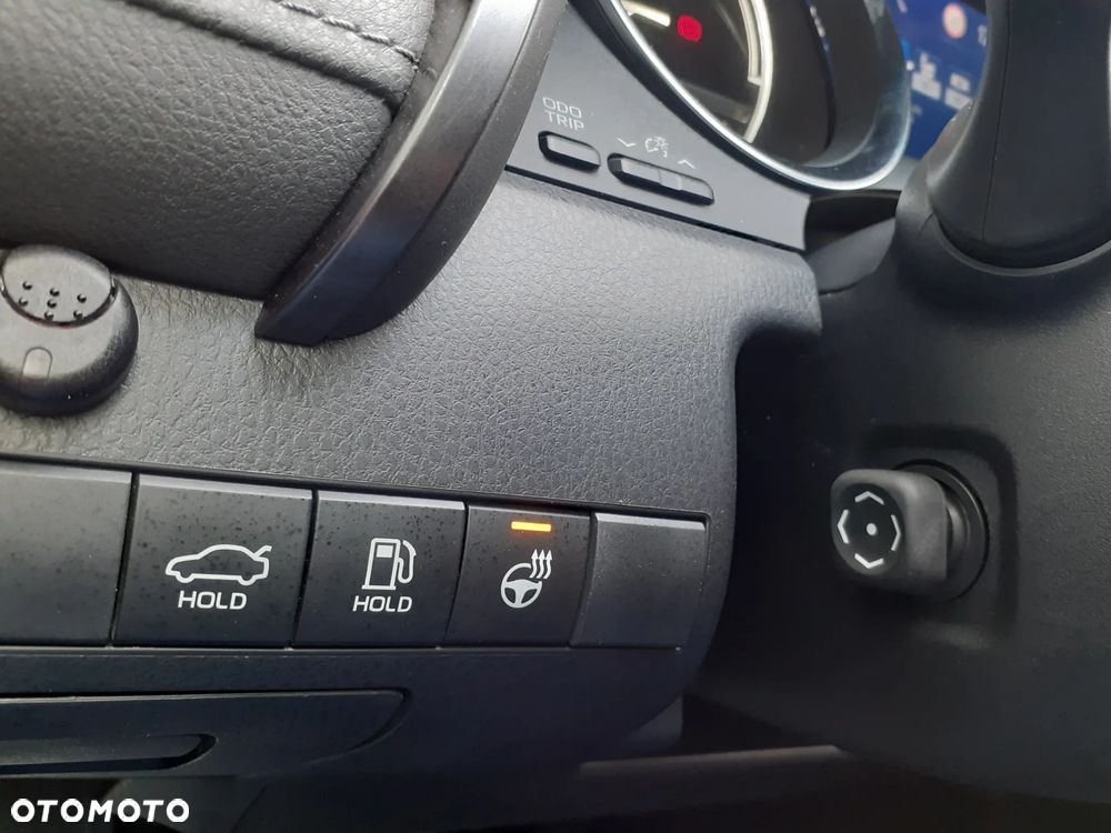 Toyota Camry 2.5 Hybrid Executive CVT - 17