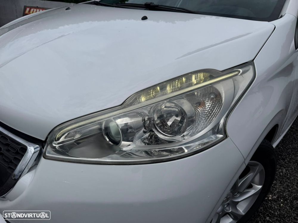 Peugeot 208 1.6 BlueHDi Style - 15