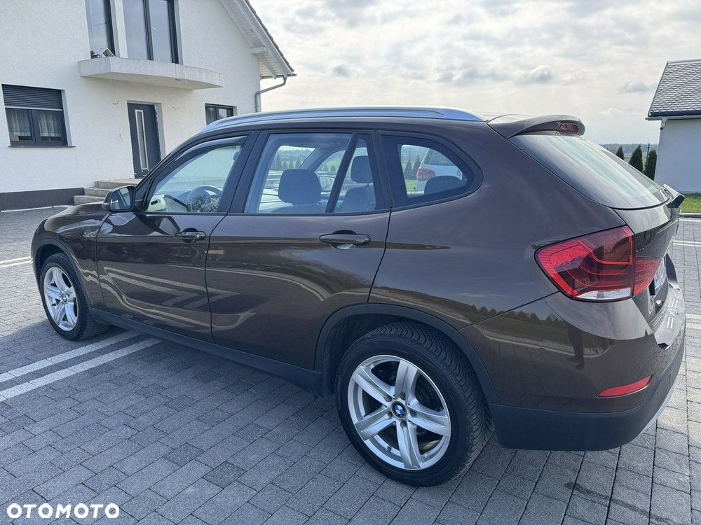 BMW X1 sDrive18d xLine - 13