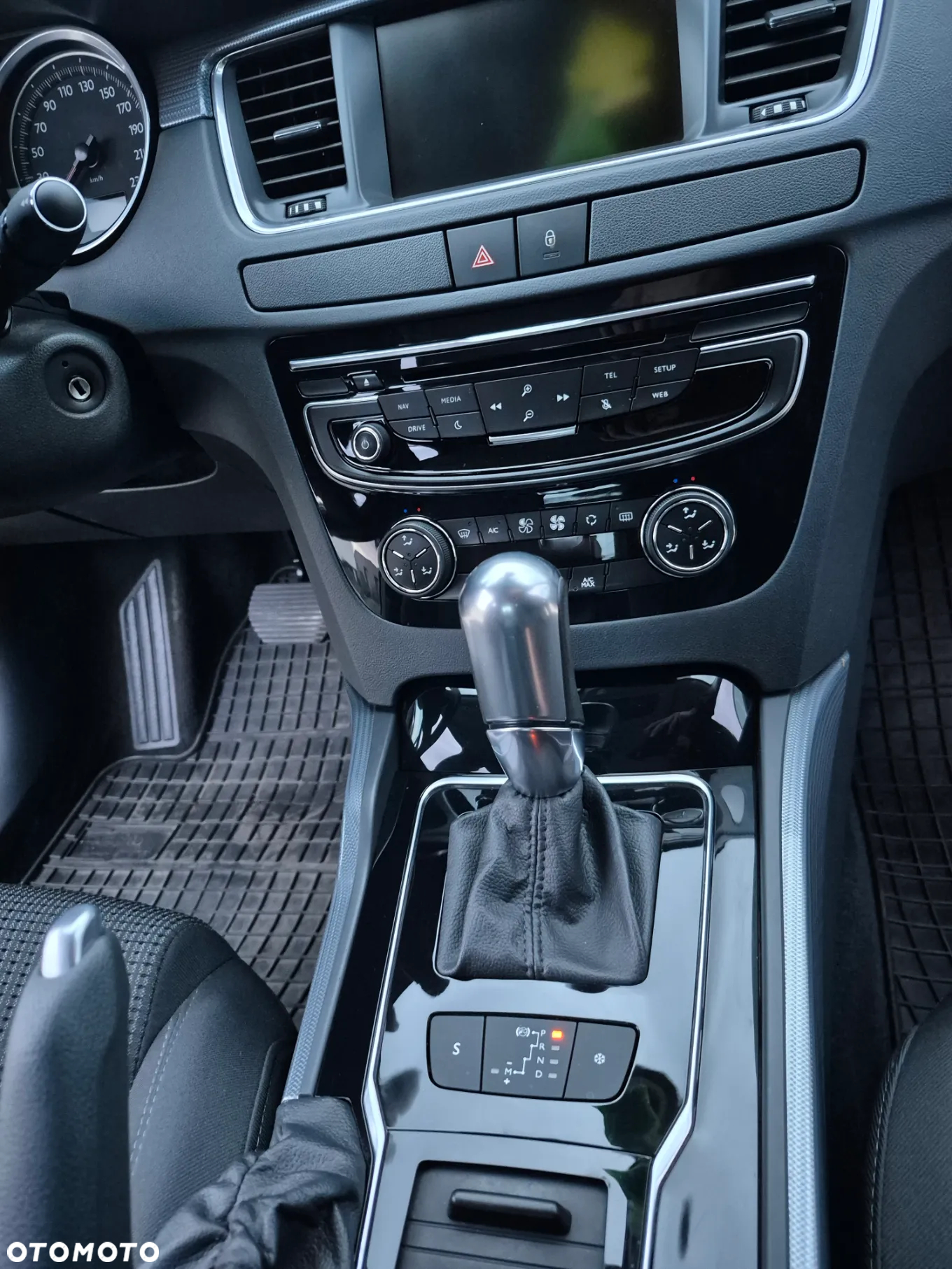 Peugeot 508 1.6 e-THP Allure S&S - 15