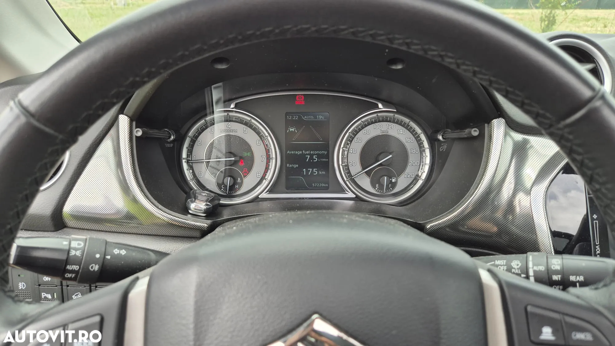 Suzuki Vitara - 8