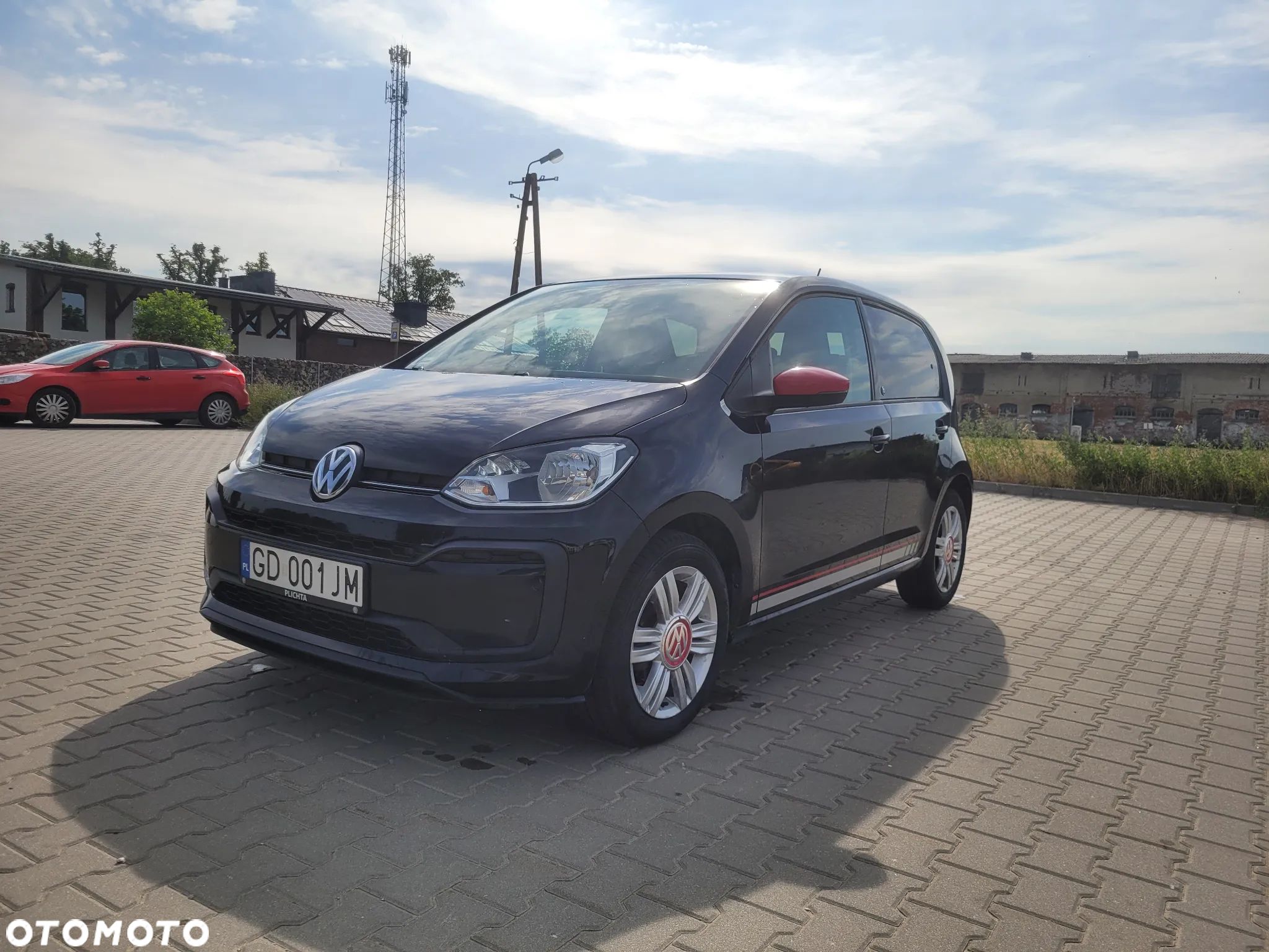 Volkswagen up! 1.0 TSI beats - 1
