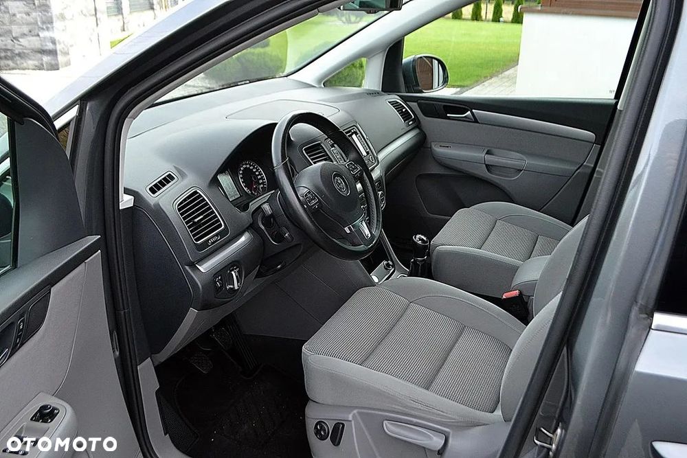 Volkswagen Sharan - 12