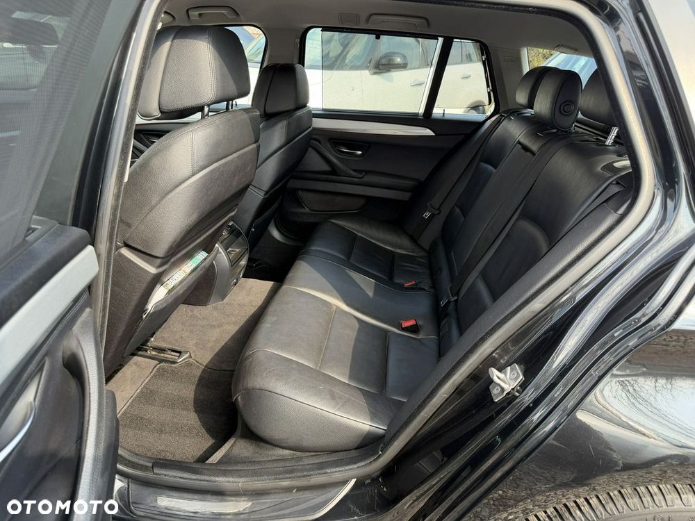 BMW Seria 5 530d xDrive Sport-Aut Luxury Line - 10