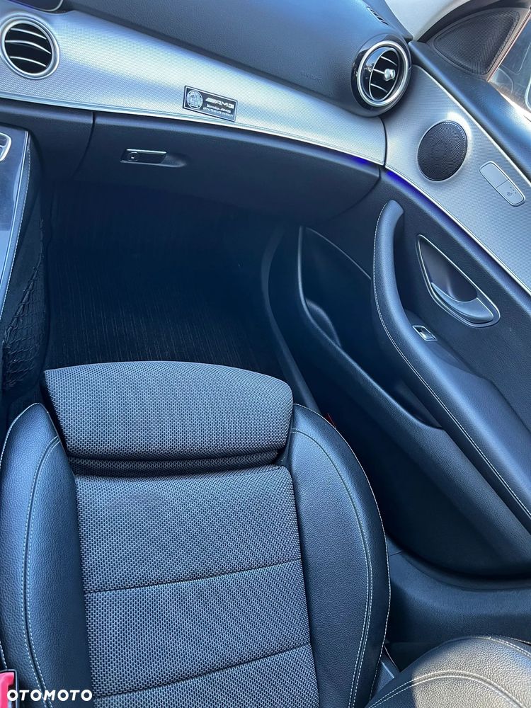 Mercedes-Benz Klasa E 220 d 9G-TRONIC AMG Line - 9