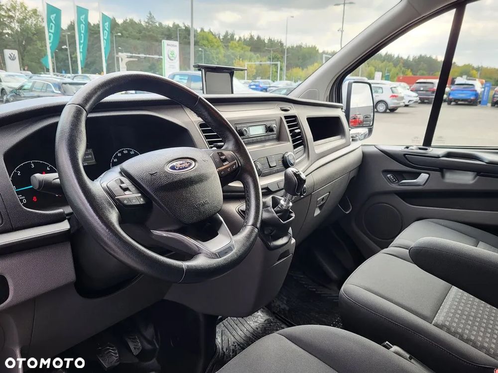 Ford TRANSIT CUSTOM - 17