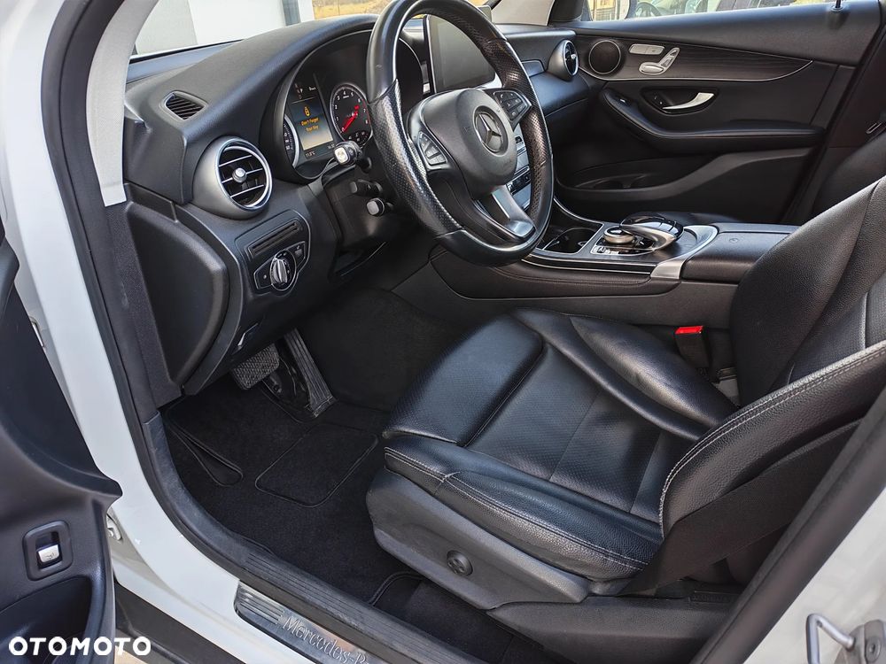 Mercedes-Benz GLC - 11