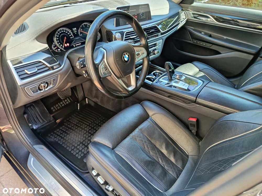 BMW Seria 7 740d xDrive - 22