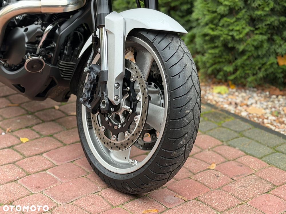 Yamaha MT - 22