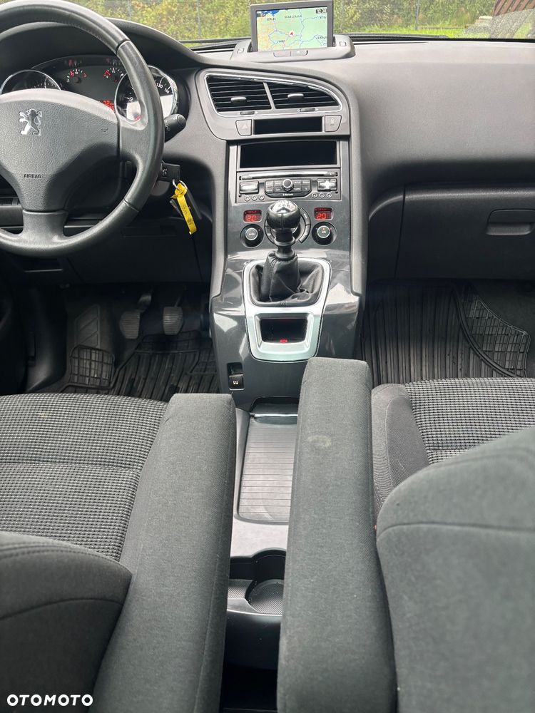 Peugeot 5008 1.6 HDi Active 7os - 24