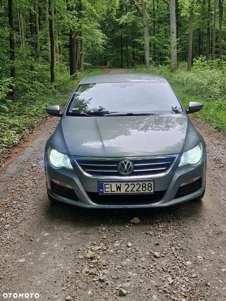 Volkswagen Passat 2.0 TDI Highline - 11