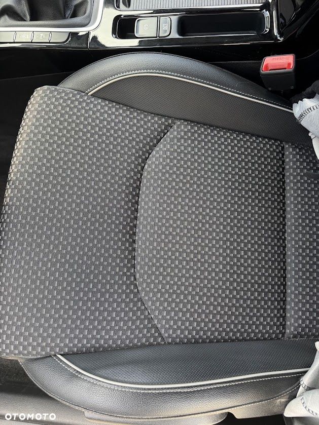 Kia Ceed 1.5 T-GDI Business Line - 27