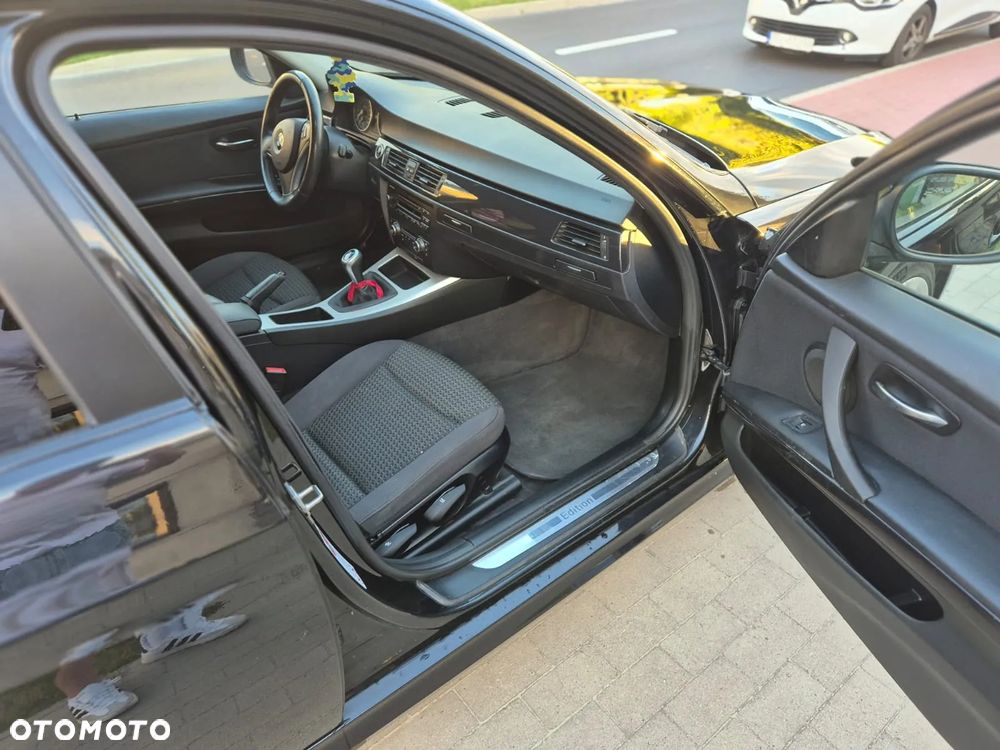 BMW Seria 3 318d - 11