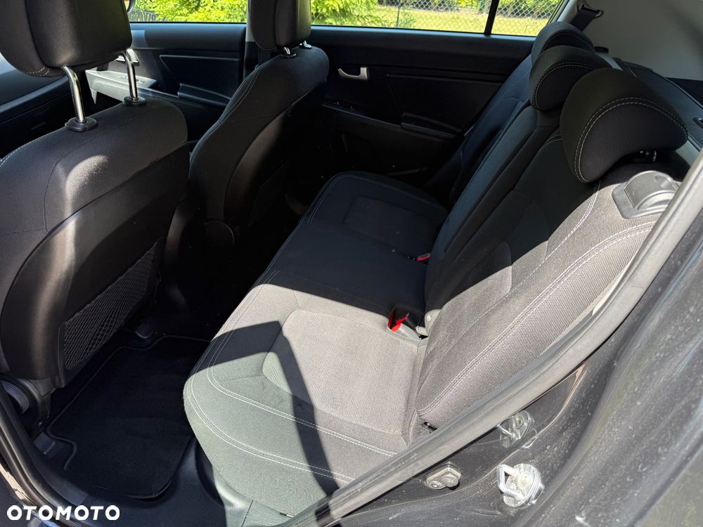 Kia Sportage 1.7 CRDI 2WD Dream-Team Edition - 21