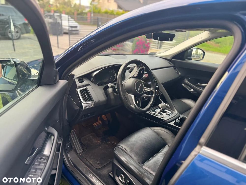Jaguar E-Pace 1.5 P160 mHEV - 20