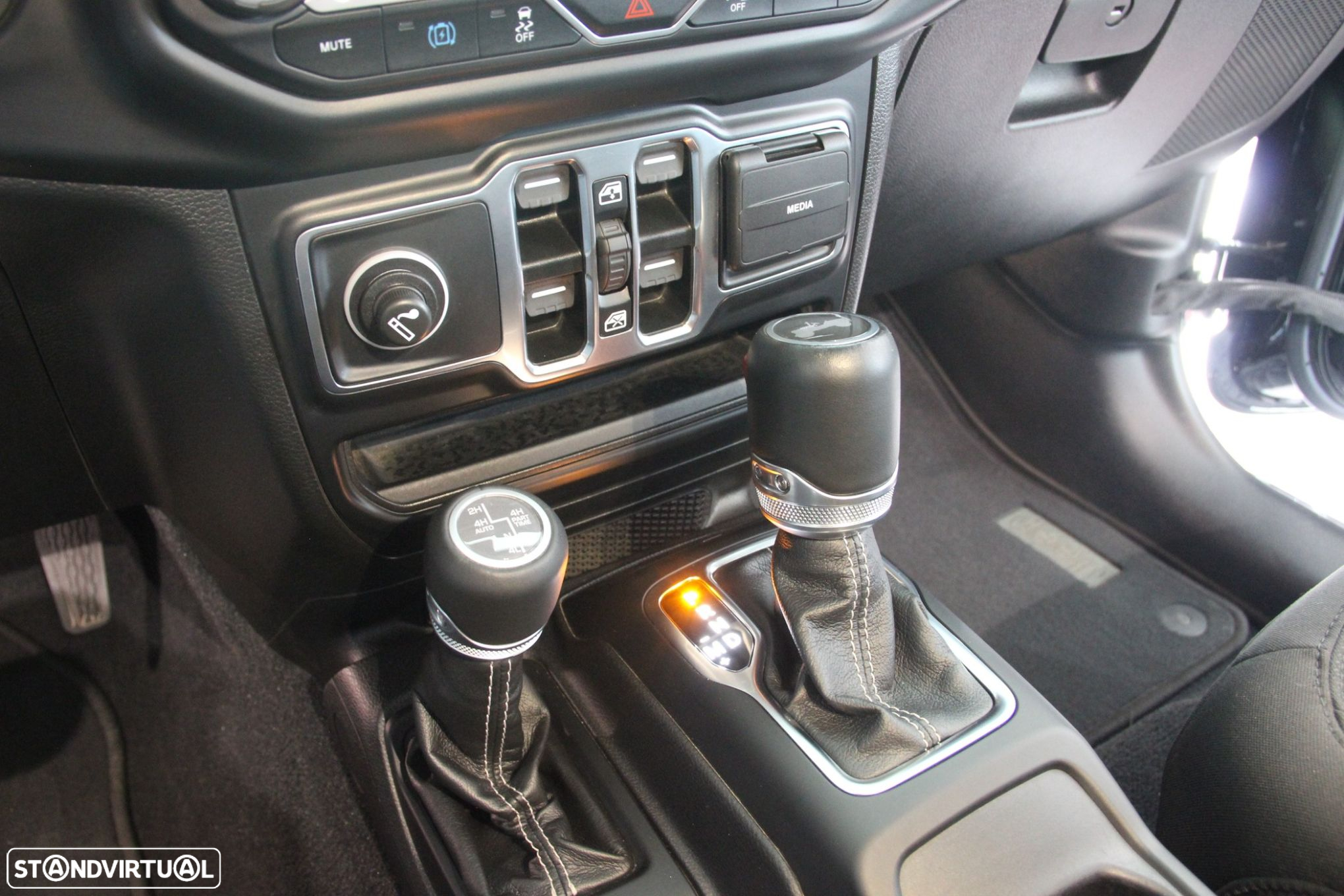 Jeep Wrangler Unlimited - 39