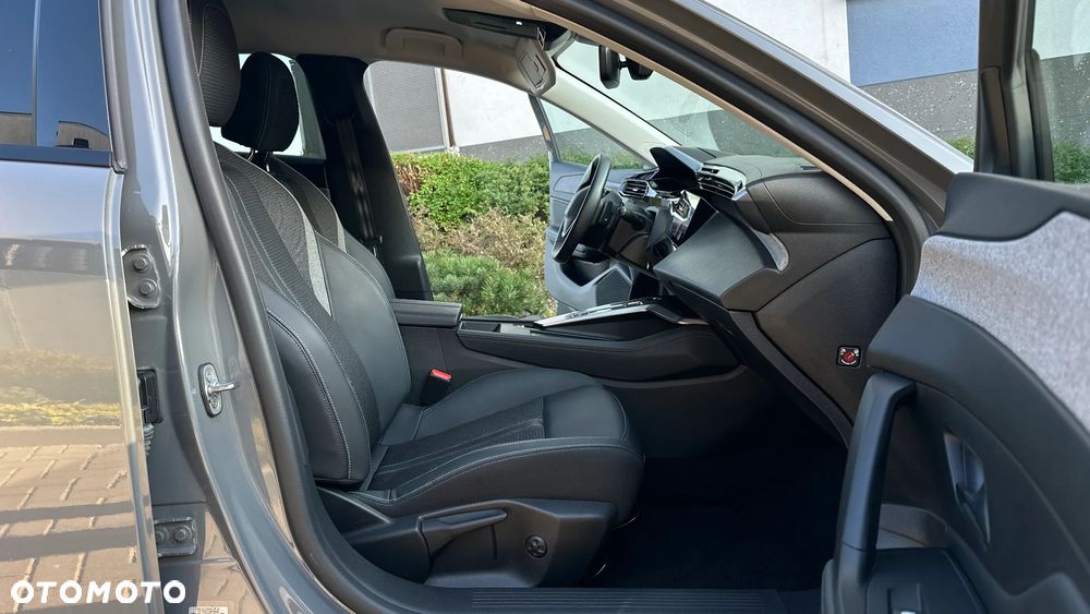 Peugeot 308 1.2 PureTech Allure Pack S&S EAT8 - 17