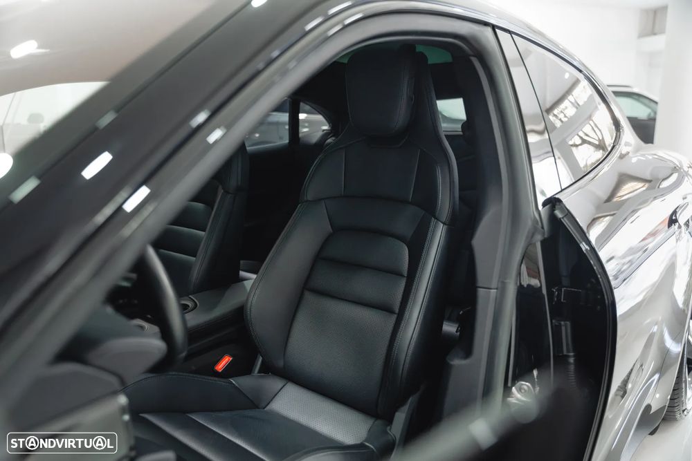 Porsche Taycan Sport Turismo 4S Black Edition - 23
