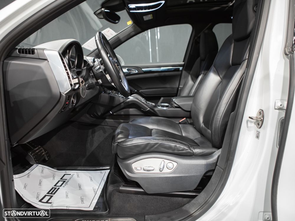 Porsche Cayenne Tiptronic S - 9