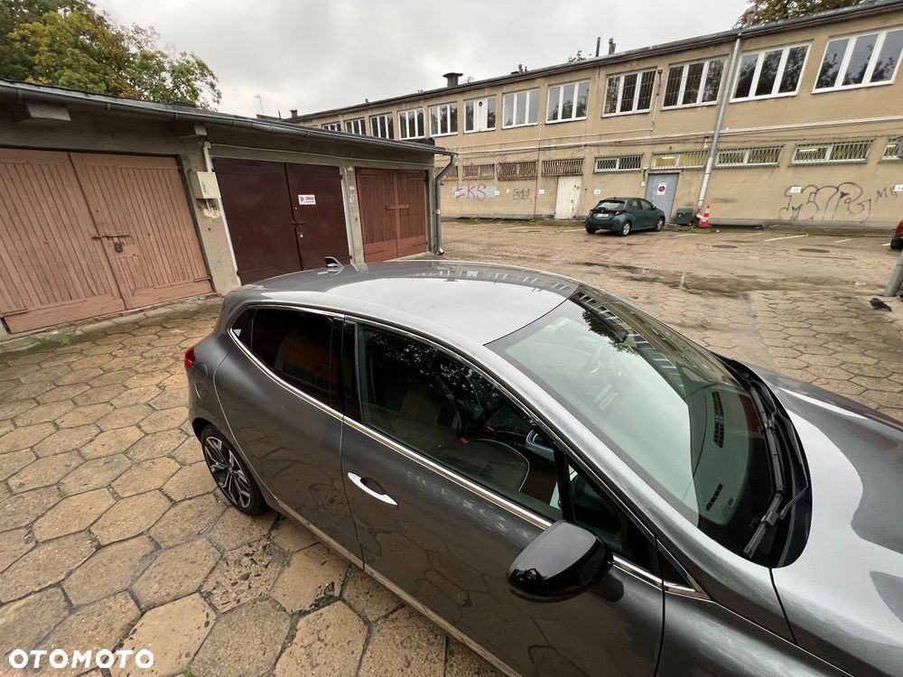 Renault Clio - 6
