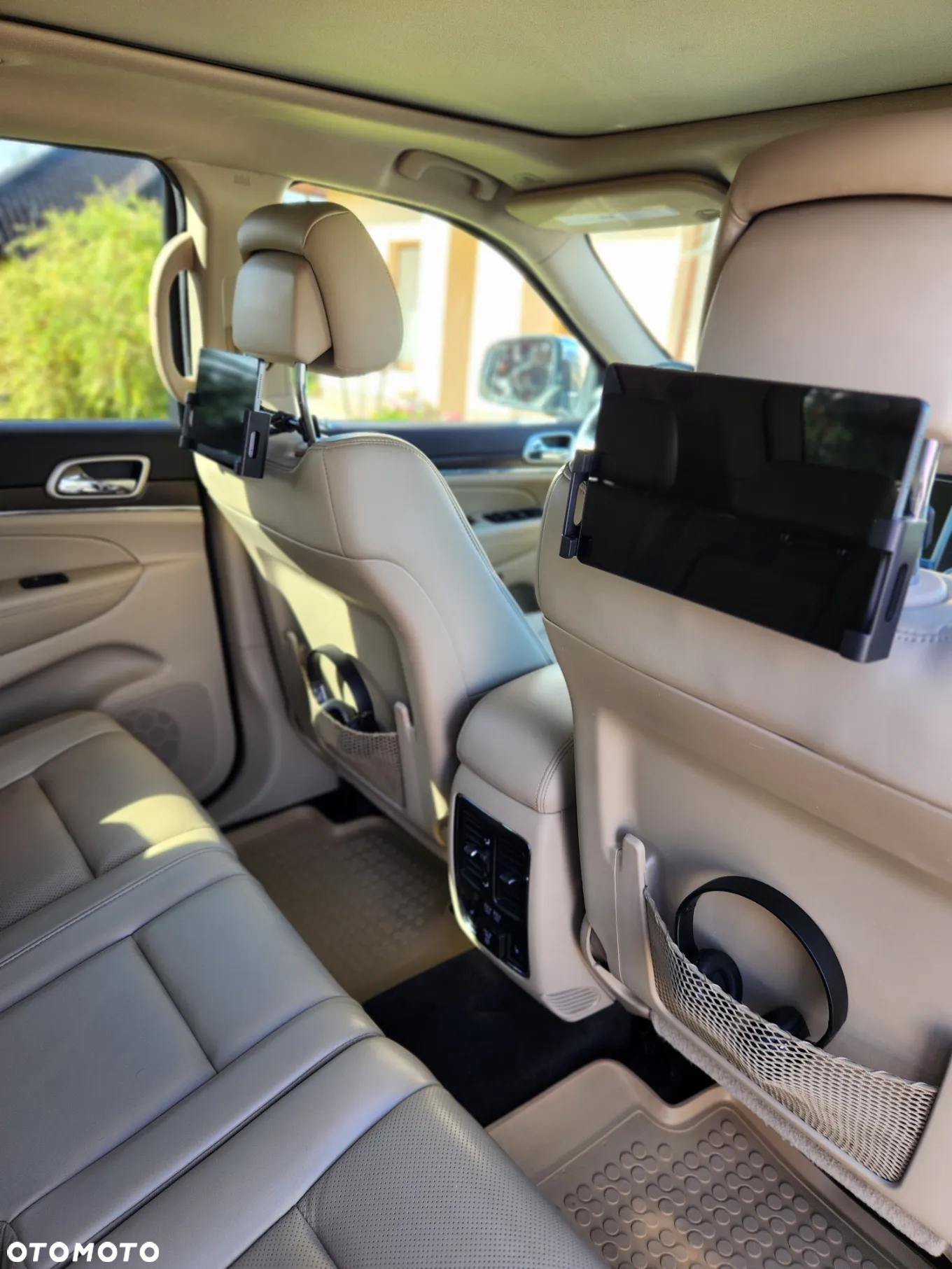 Jeep Grand Cherokee - 8
