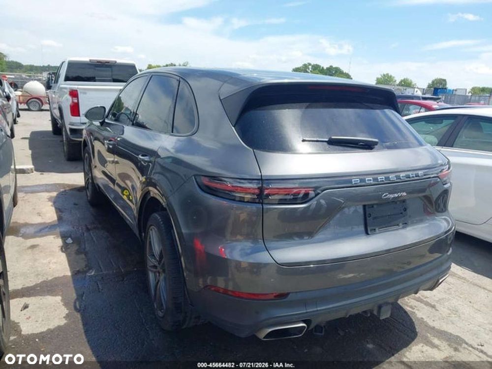 Porsche Cayenne - 3
