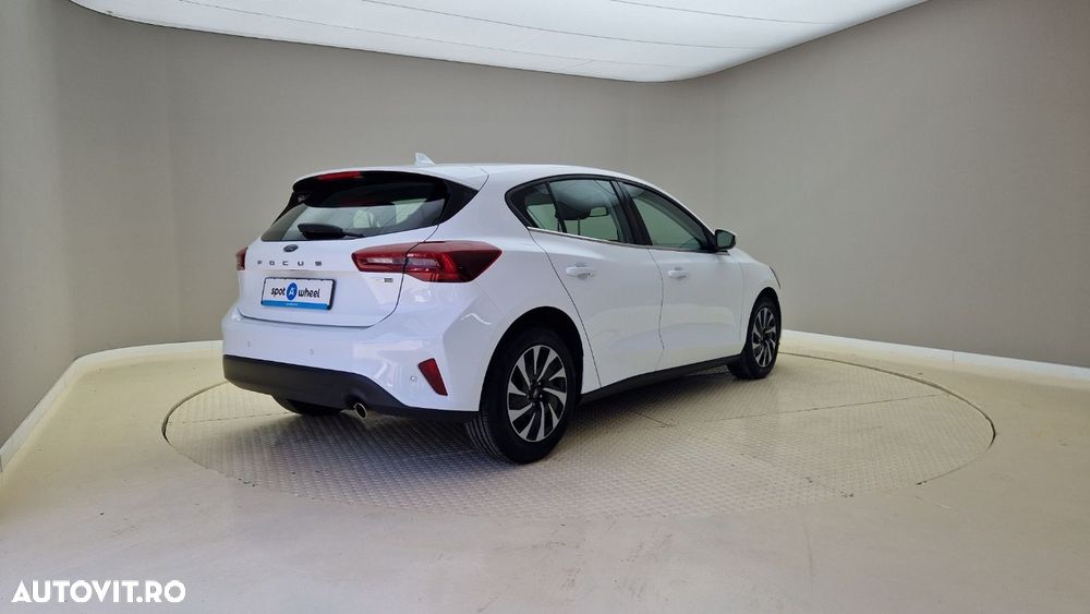 Ford Focus - 7