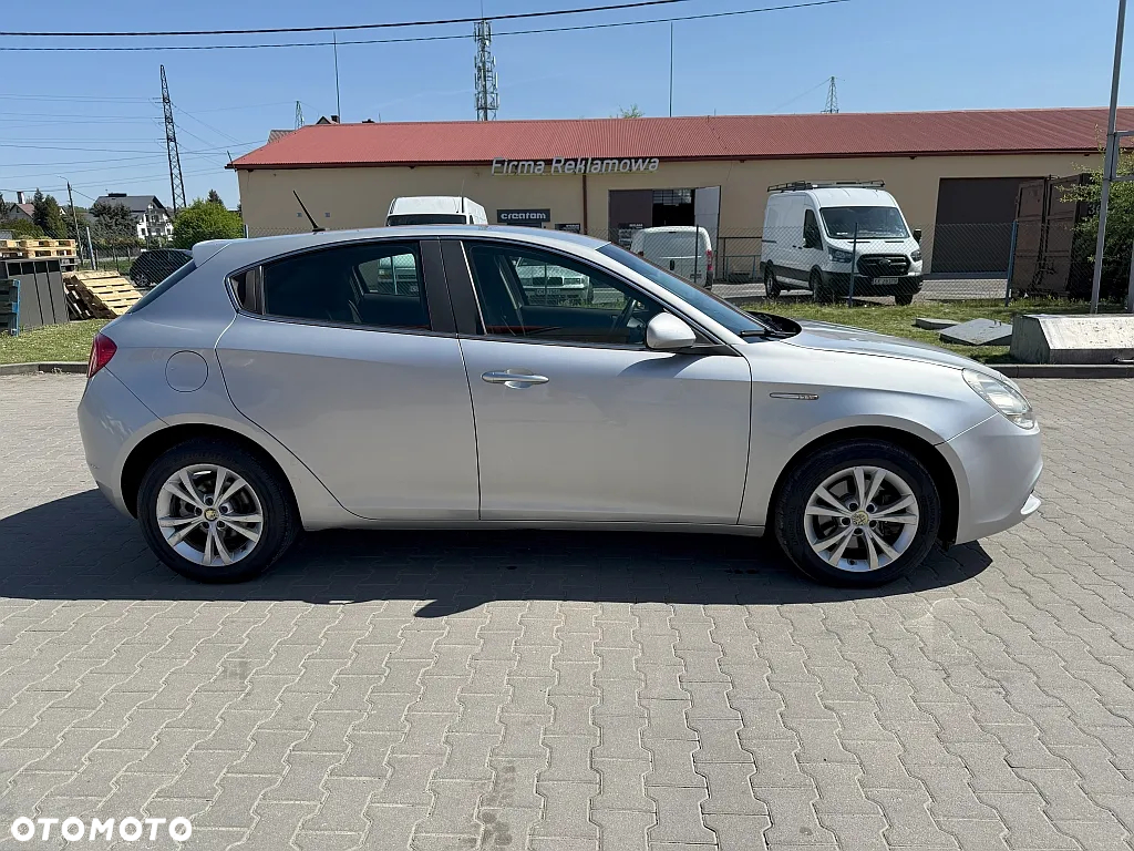 Alfa Romeo Giulietta 2.0 JTDM 16V Turismo - 4