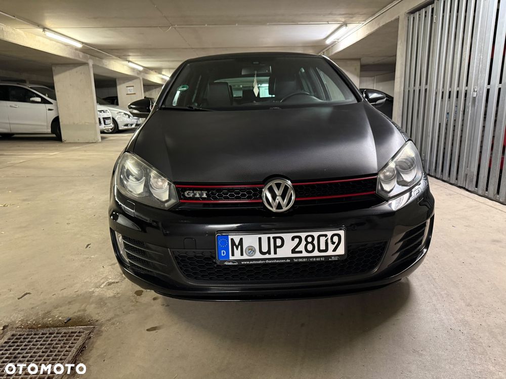 Volkswagen Golf - 2